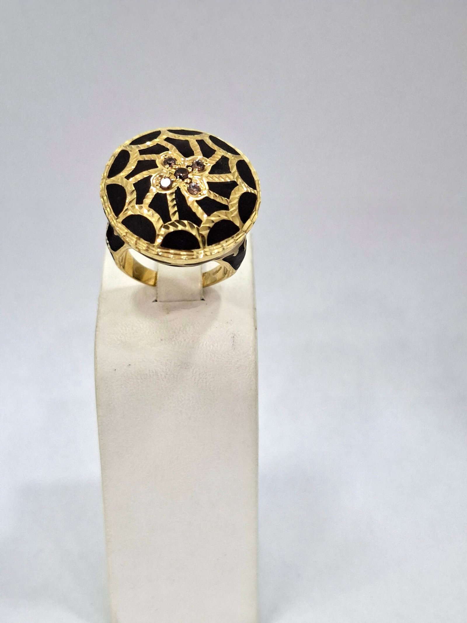 Roberto Bravo gold ring